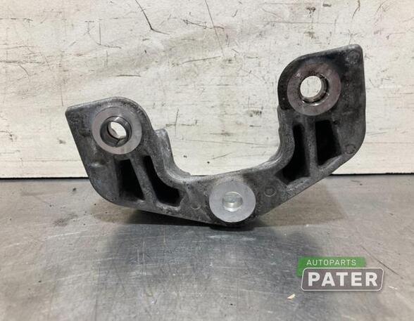 Engine Mount Bracket MERCEDES-BENZ CLA Coupe (C117)