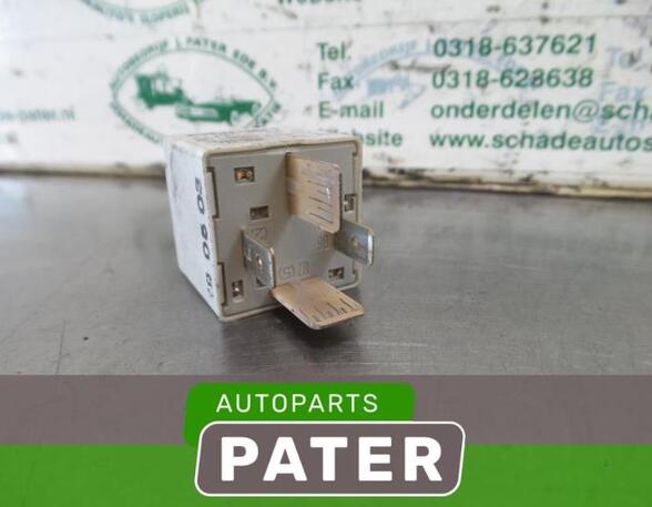 
Relais Audi A8 4E 8E0951253 P6335746
