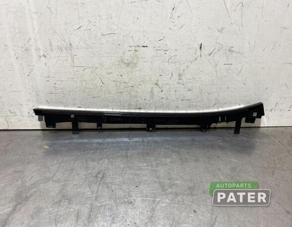 Instrument panle border PEUGEOT 208 II (UB_, UP_, UW_, UJ_)