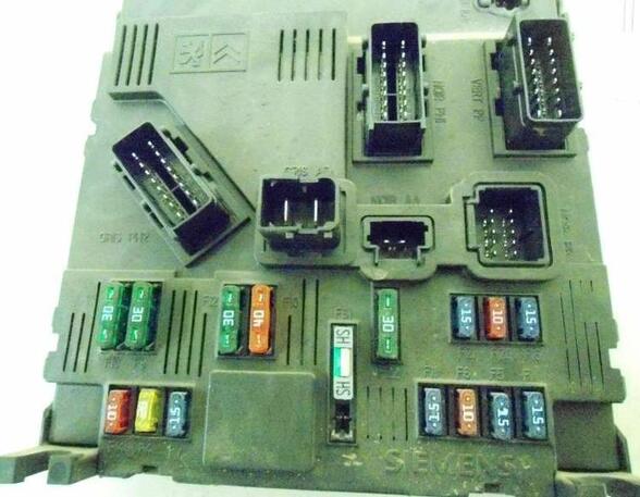 Fuse Box PEUGEOT 206 SW (2E/K)