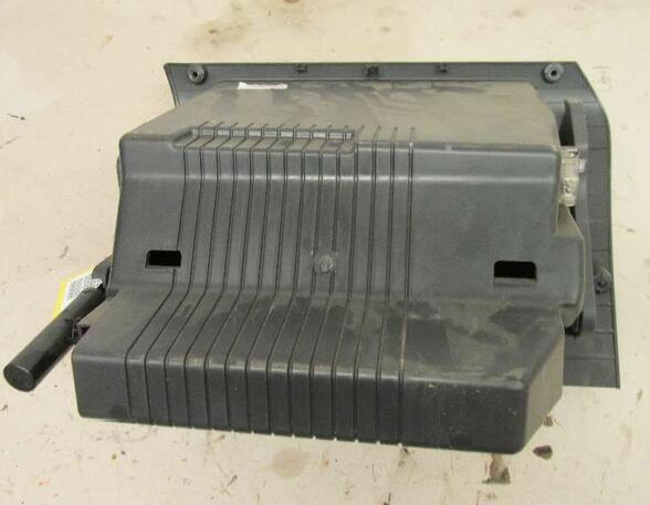 Glove Compartment (Glovebox) OPEL Astra H Caravan (L35)