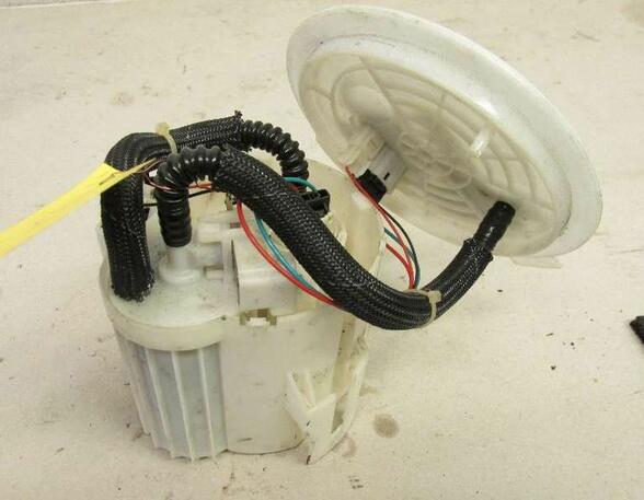 Fuel Pump OPEL Astra H Caravan (L35)