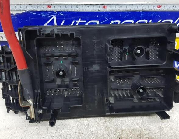 Fuse Box OPEL Astra J (--)