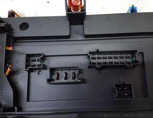 Fuse Box MERCEDES-BENZ S-CLASS (W221)