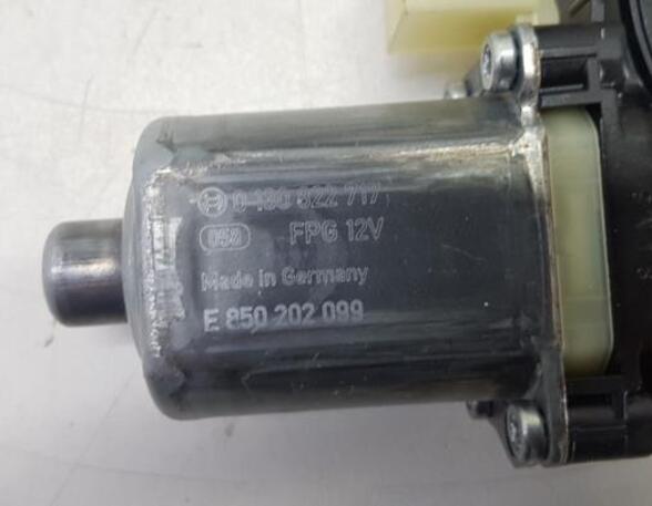 Motor Fensterheber Skoda Superb III Kombi 3V 5Q0959801B P16618552