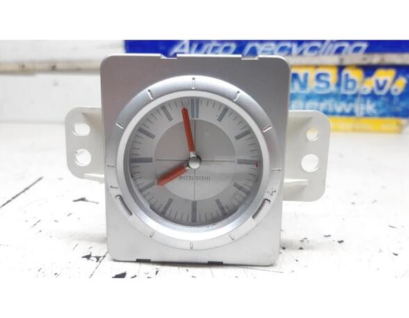 Clock MITSUBISHI Outlander I (CU W)