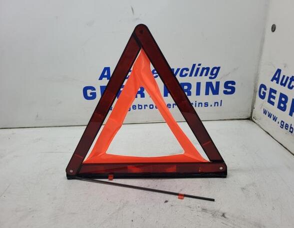 Warning Triangle MERCEDES-BENZ CLA Shooting Brake (X117)