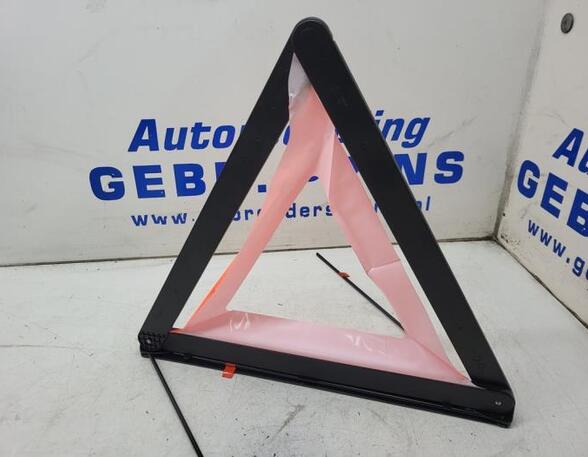 Warning Triangle MERCEDES-BENZ CLA Shooting Brake (X117)