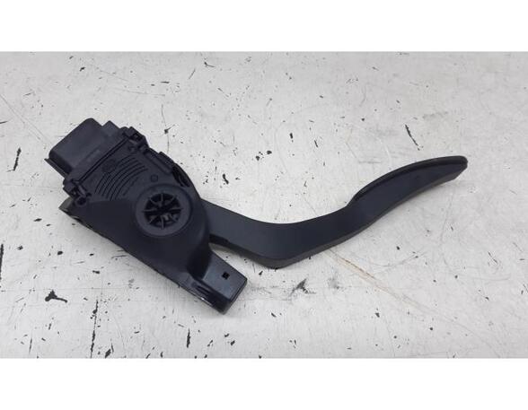 Accelerator pedal FORD Fiesta VI (CB1, CCN)