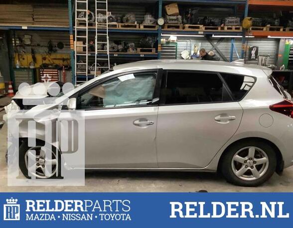 Hinterachse komplett Toyota Auris E18  P16130820