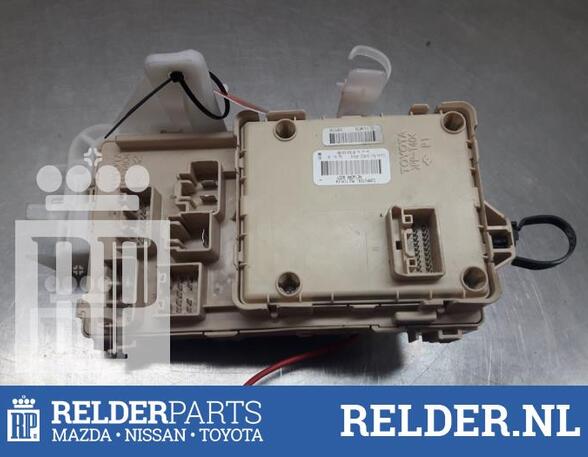 Fuse Box TOYOTA COROLLA Verso (ZER_, ZZE12_, R1_)