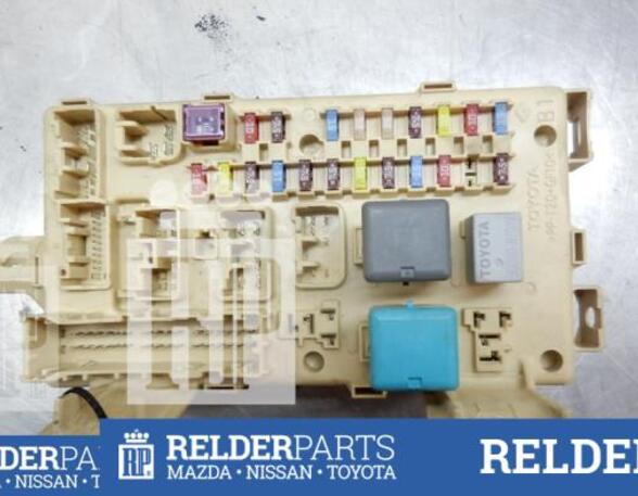 Fuse Box TOYOTA COROLLA Verso (ZER_, ZZE12_, R1_)