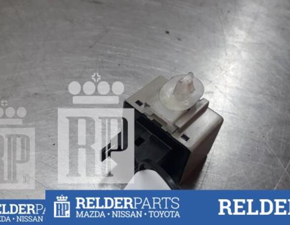 Glow Plug Relay Preheating TOYOTA COROLLA Verso (ZER_, ZZE12_, R1_)