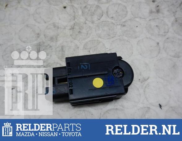 Switch for headlight range adjustment TOYOTA YARIS (_P1_)