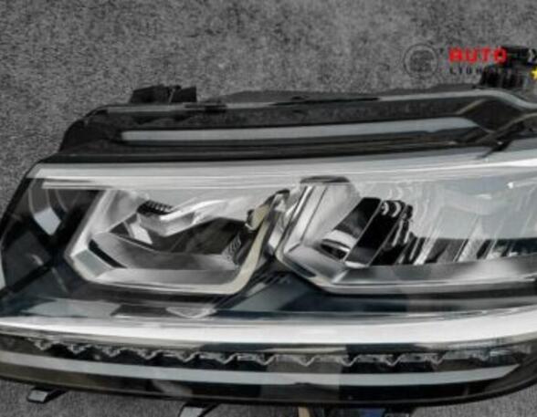 Headlights VW 1500,1600 (31) 5NB941035D 