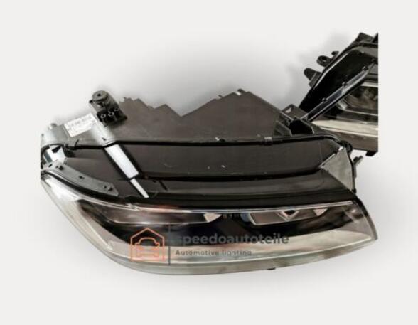 Headlights VW 1500,1600 (31) 5NB941036D 