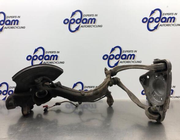 Stub Axle VW PASSAT (3B3)