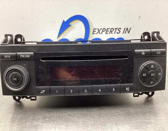 
Radio Mercedes-Benz A-Klasse W169 A1698200286 P17323058
