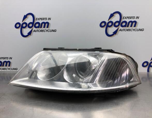 Headlight VW PASSAT Variant (3B6)