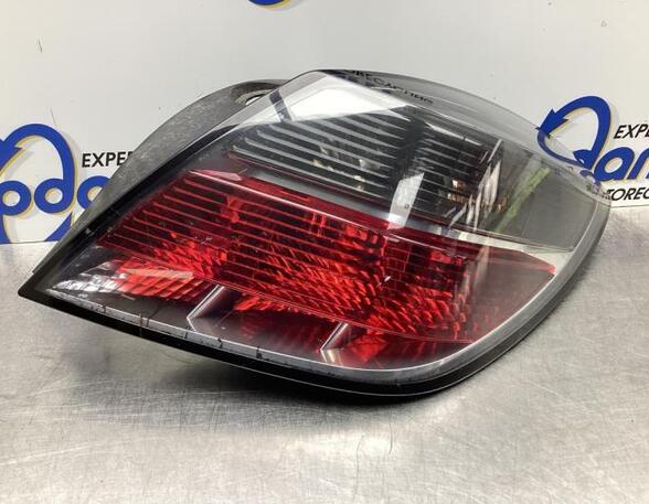 Combination Rearlight OPEL ASTRA H GTC (A04)