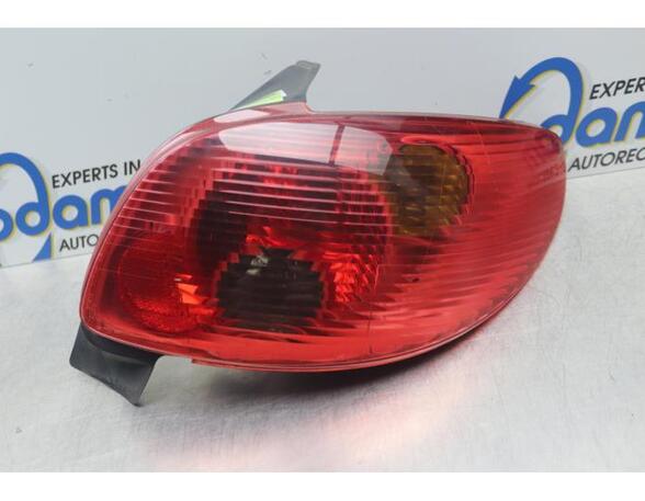 Combination Rearlight PEUGEOT 206 Hatchback (2A/C), PEUGEOT 206 SW (2E/K), PEUGEOT 206 Saloon