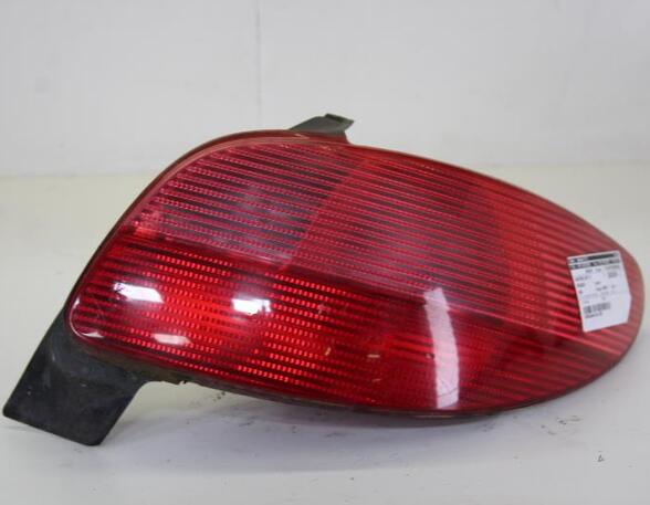 Combination Rearlight PEUGEOT 206 Hatchback (2A/C), PEUGEOT 206 SW (2E/K), PEUGEOT 206 Saloon