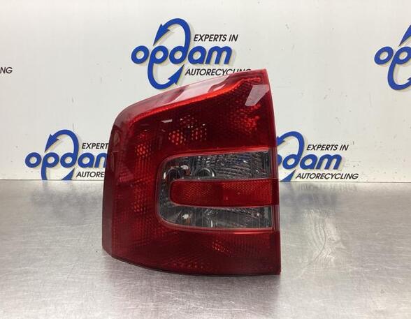 Combination Rearlight SKODA OCTAVIA II Combi (1Z5)