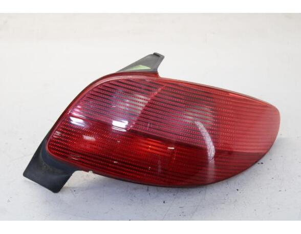 Combination Rearlight PEUGEOT 206 Hatchback (2A/C), PEUGEOT 206 Saloon, PEUGEOT 206 SW (2E/K)