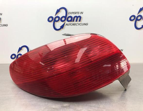 Combination Rearlight PEUGEOT 206 Hatchback (2A/C), PEUGEOT 206 SW (2E/K), PEUGEOT 206 Saloon