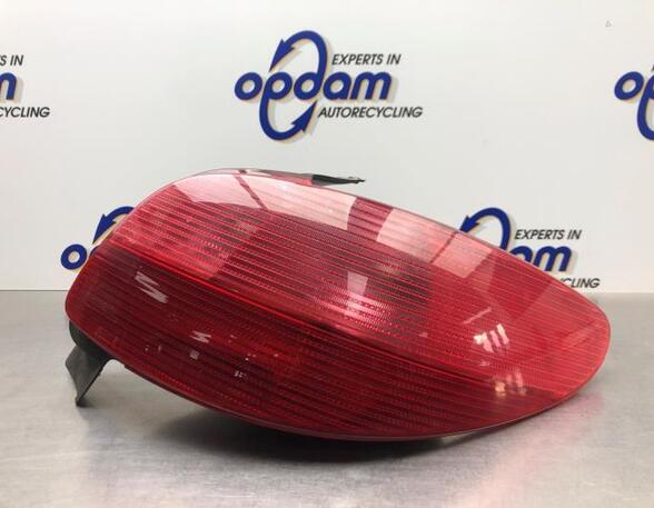 Combination Rearlight PEUGEOT 206 Hatchback (2A/C), PEUGEOT 206 SW (2E/K), PEUGEOT 206 Saloon