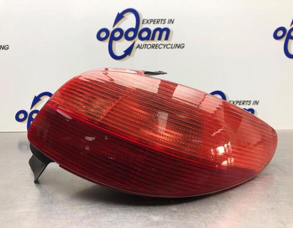 Combination Rearlight PEUGEOT 206 Hatchback (2A/C), PEUGEOT 206 SW (2E/K), PEUGEOT 206 Saloon