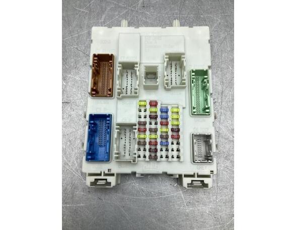 Fuse Box FORD FOCUS III Turnier