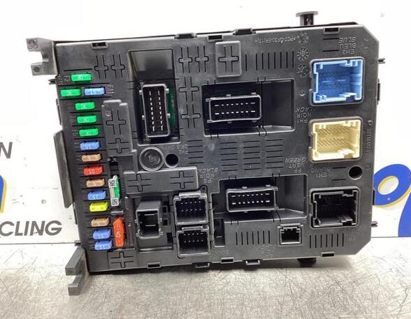 Fuse Box PEUGEOT 407 SW (6E_)