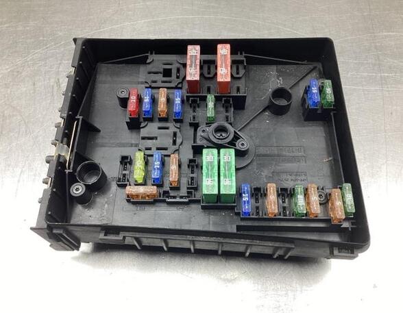 Fuse Box VW GOLF PLUS (5M1, 521), VW GOLF PLUS Van (521)