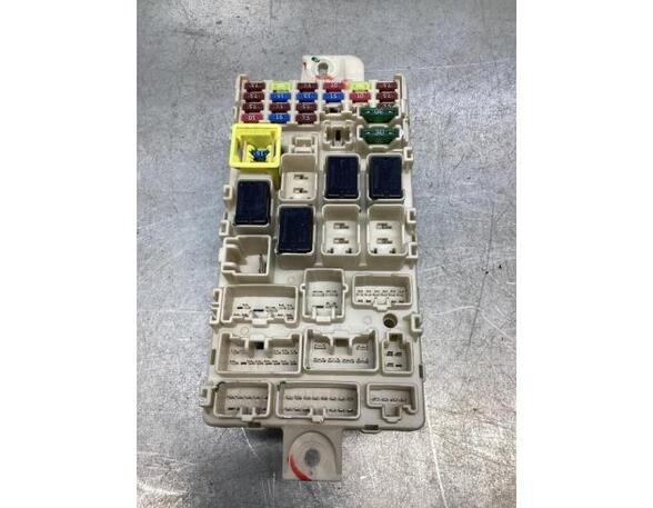 Fuse Box MITSUBISHI MIRAGE / SPACE STAR Hatchback (A0_A)