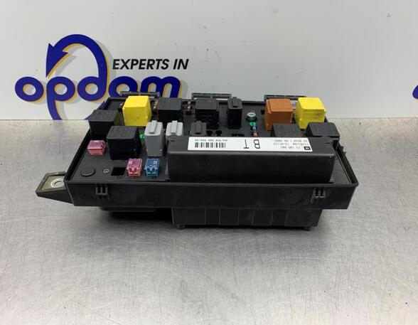 Fuse Box OPEL ASTRA H (A04)