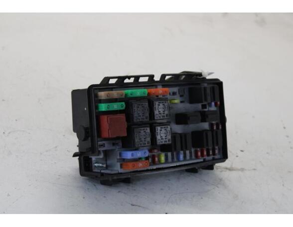 Fuse Box OPEL CORSA D (S07)