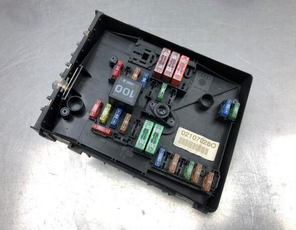 Fuse Box VW GOLF V (1K1), VW GOLF VI (5K1)