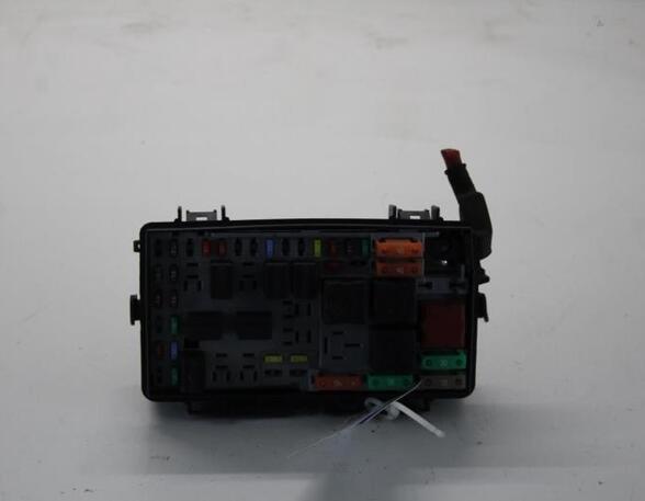 Fuse Box OPEL CORSA D (S07)