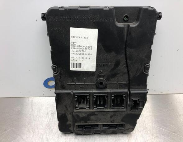 Fuse Box RENAULT MEGANE II Estate (KM0/1_)