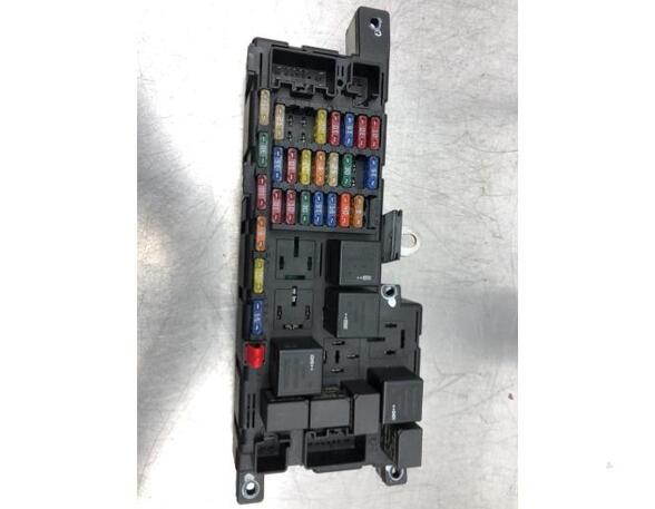 Fuse Box VOLVO S80 I (184)