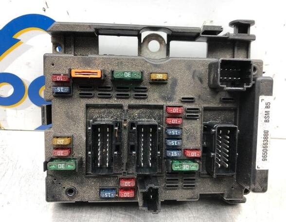 Fuse Box PEUGEOT 307 CC (3B)