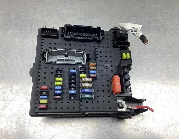 Fuse Box VOLVO S60 I (384)