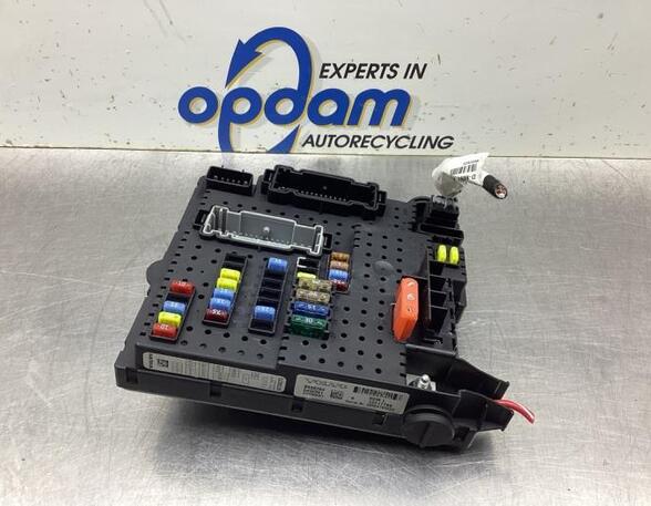 Fuse Box VOLVO S60 I (384)