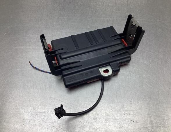 Fuse Box BMW 3 (E90)