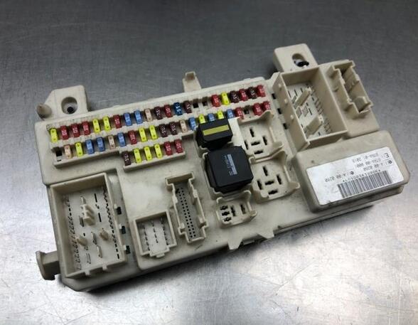 Fuse Box FORD FOCUS II (DA_, HCP, DP)