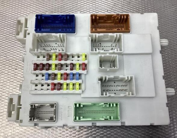 Fuse Box FORD GRAND C-MAX (DXA/CB7, DXA/CEU)