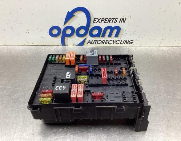 Fuse Box VW TOURAN (1T1, 1T2), VW TOURAN (1T3), VW TOURAN VAN (1T1, 1T2)