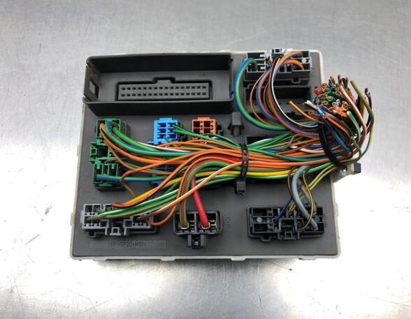 Fuse Box FORD FOCUS Turnier (DNW)