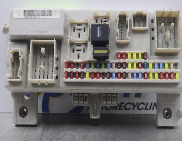 Fuse Box FORD FOCUS C-MAX (DM2), FORD C-MAX (DM2), FORD KUGA I, FORD KUGA II (DM2)